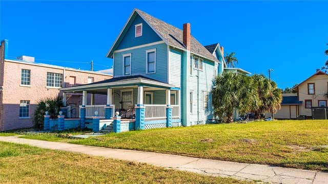 610 4TH AVE S photo