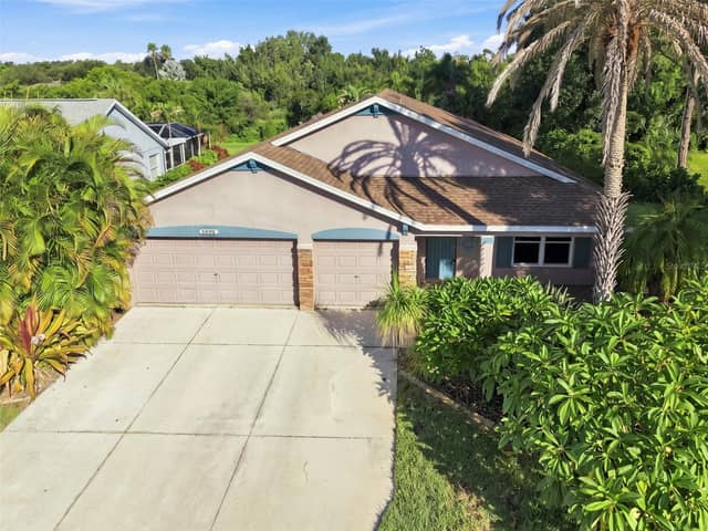 4061 KINGSFIELD DR photo