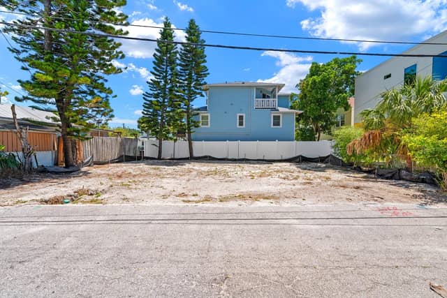 119 95TH AVE photo