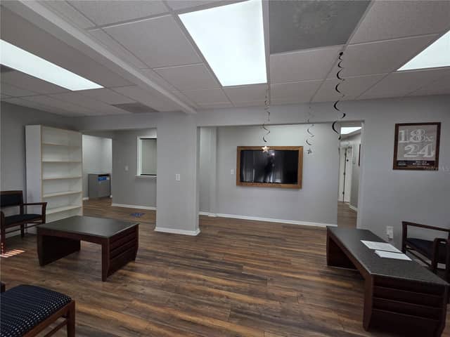 141 N OAKWOOD AVE photo