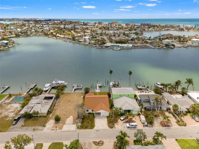 811 BAY POINT DR photo