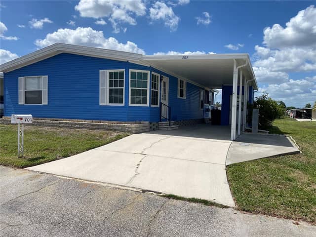 701 RIVERVIEW CIR photo