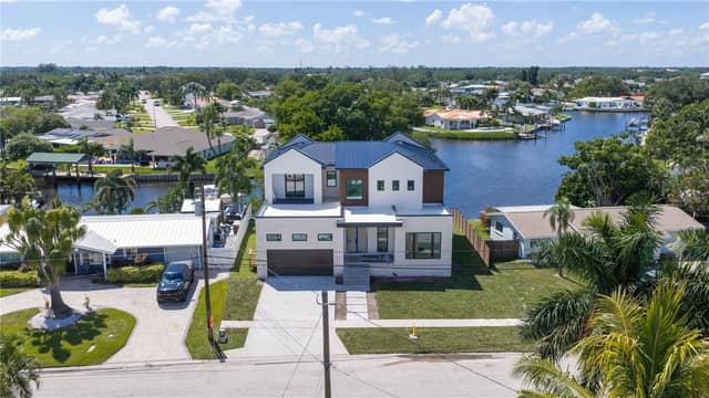 4692 DOVER ST NE photo