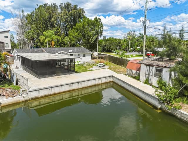 7114 FAIR LN photo
