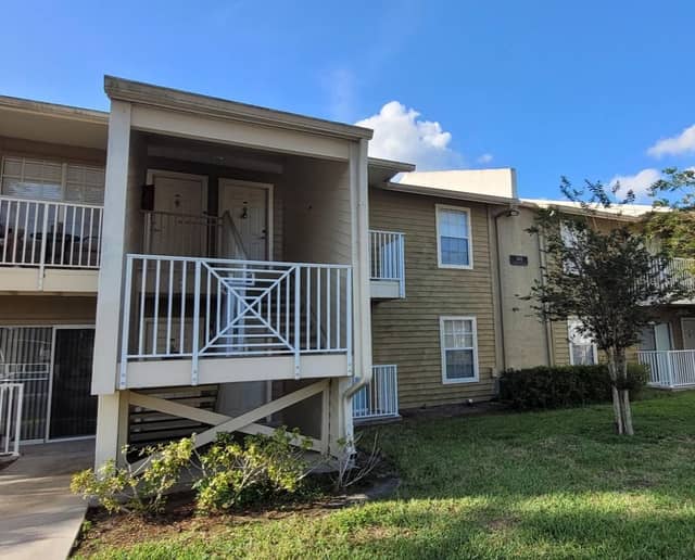302 LAKE PARSONS GRN #102 photo