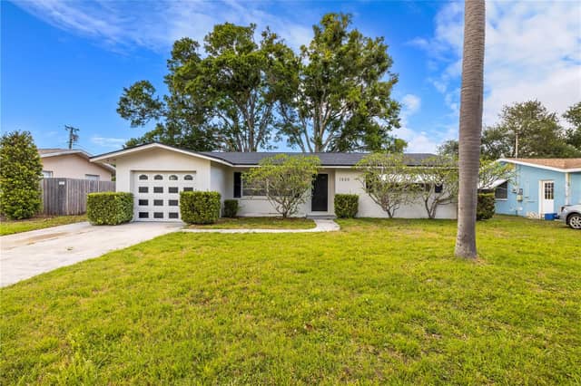 1820 PATLIN CIR N photo
