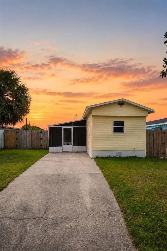 6726 ALBATROSS LN photo