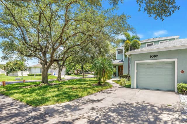 1092 SANABEL CT NE photo