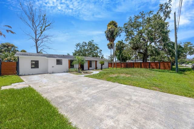 9935 RIVER DR photo