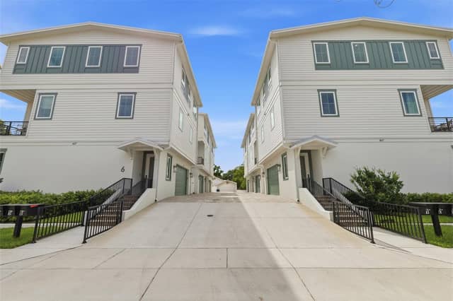 407 S ALBANY AVE #2 photo