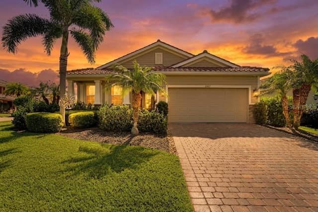 2807 ORIOLE DR photo