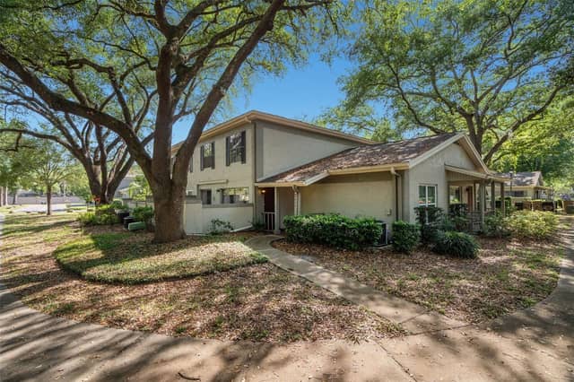 6322 TREETOP CIR photo