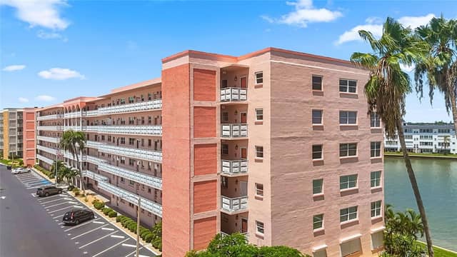 6025 SHORE BLVD S #303 photo