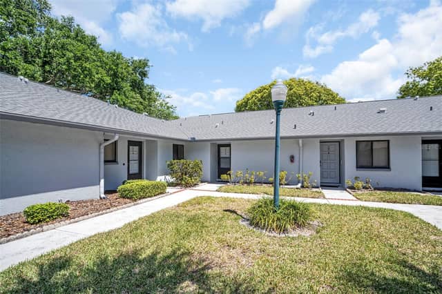 2765 COUNTRYSIDE BLVD #104 photo