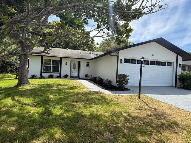 10501 HARDWOOD CT photo
