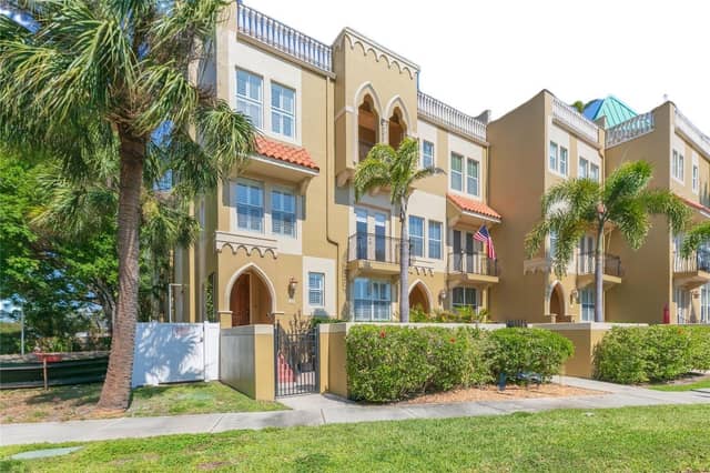 114 E DAVIS BLVD #13 photo