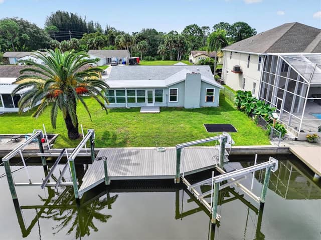 7427 SOUTHWIND DR photo