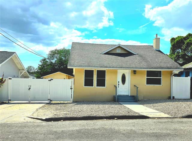 8514 N MITCHELL AVE photo