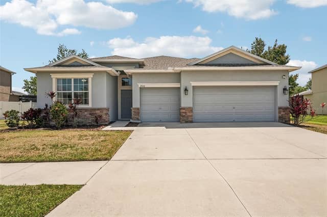 2426 CUMBERLAND CLIFF DR photo
