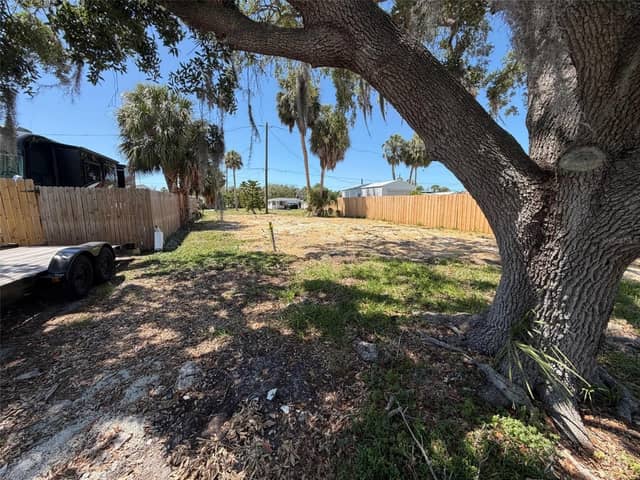 6825 GARDEN DR photo