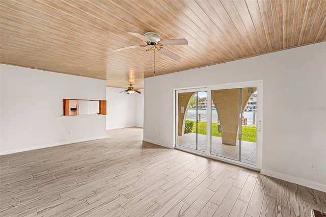 546 PLAZA SEVILLE CT #85 photo
