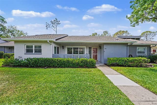 230 BALSAM DR photo