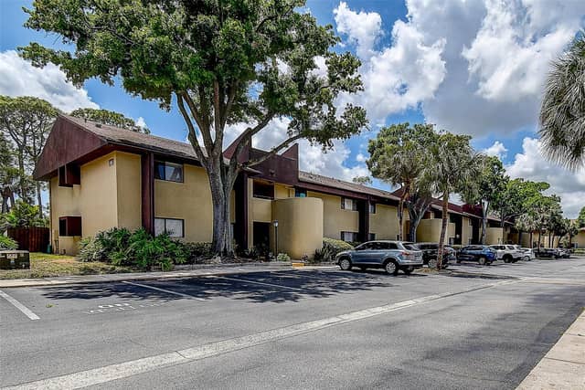 860 S VILLAGE DR N #106 photo