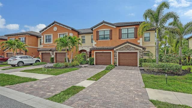 20310 LAGENTE CIR photo