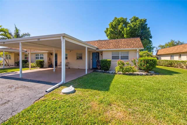 676 PARK CIR photo