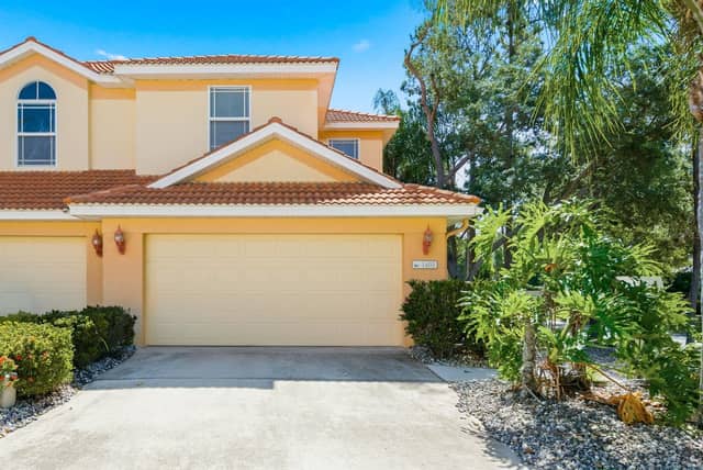 1405 RIDGE TER photo