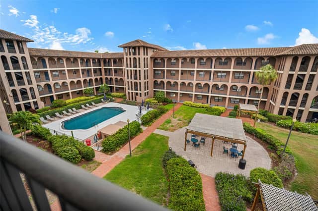 6100 GULFPORT BLVD S #402 photo