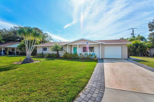 2572 JEFFERSON CIR photo
