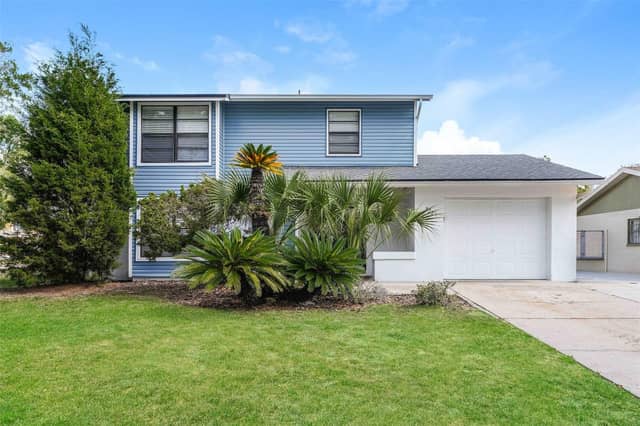 8229 MALVERN CIR photo