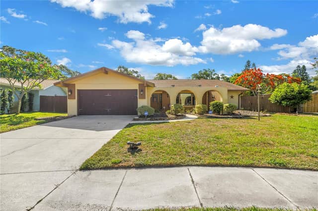 10657 DEL PRADO DR E photo