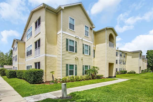 18245 BRIDLE CLUB DR photo