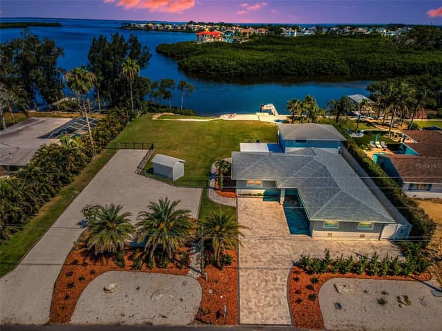 1620 SEA BREEZE DR photo