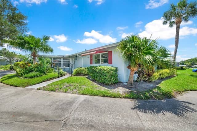 1608 WHITEBRIDGE DR #B photo
