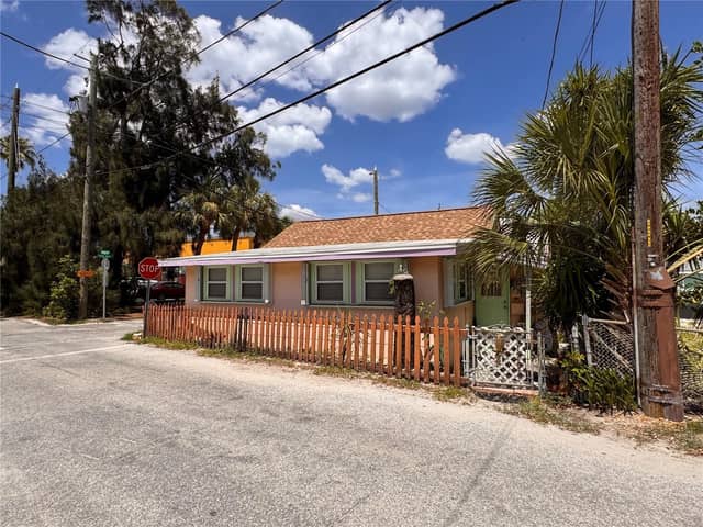 101 95TH AVE photo