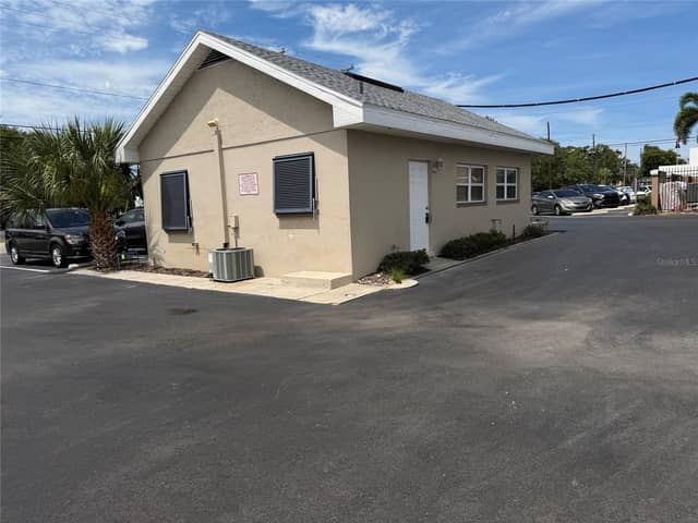 1240 ROGERS ST photo