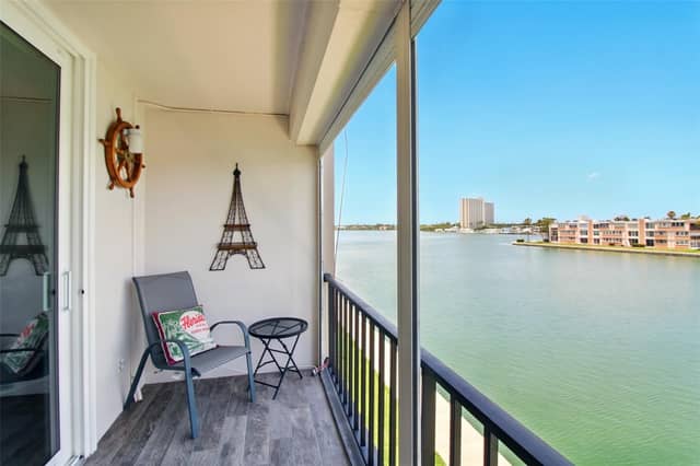 7625 SUN ISLAND DR S #304 photo