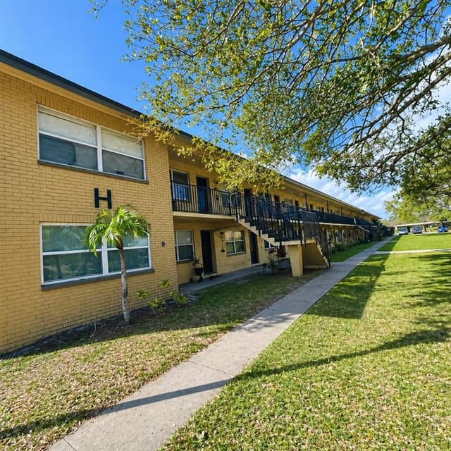 2501 HARN BLVD #H27 photo