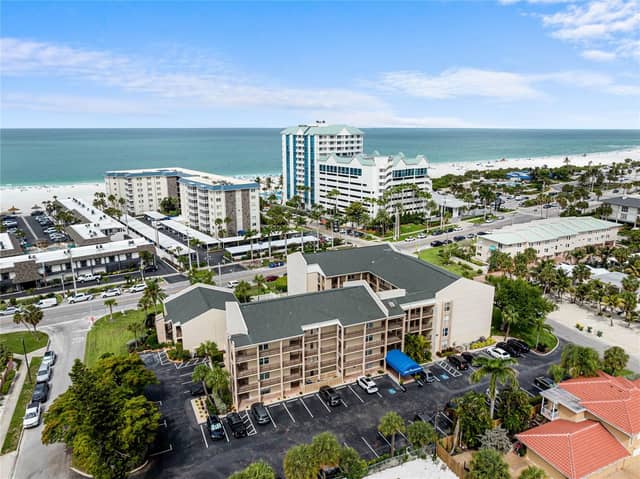 845 BENJAMIN FRANKLIN DR #402 photo