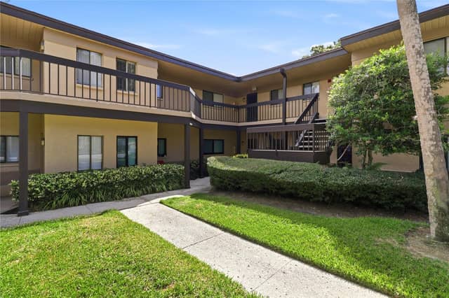 2685 SABAL SPRINGS CIR #105 photo