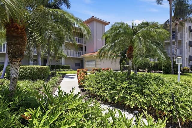 9320 CLUBSIDE CIR #2209 photo