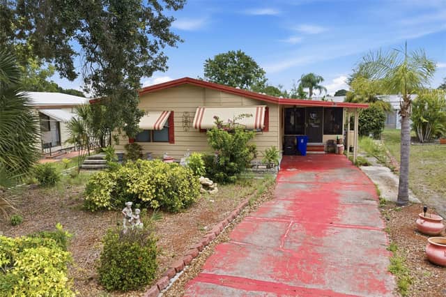 410 DOLPHIN DR S photo