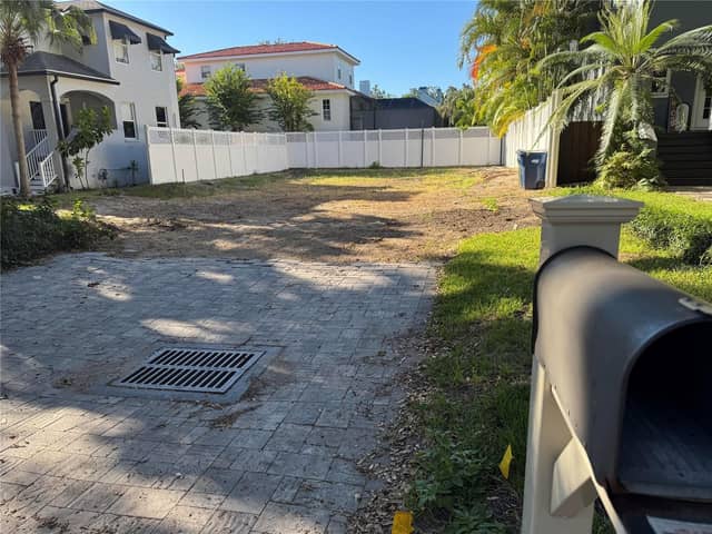 2705 W BAY AVE photo