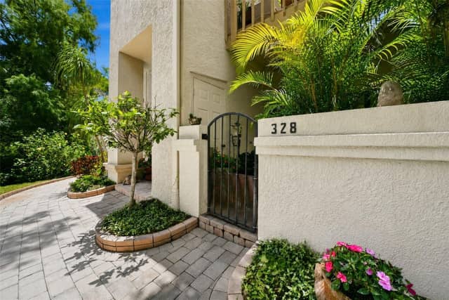 328 LOS PRADOS DR #328 photo