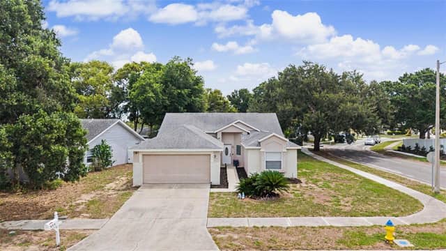 655 SAND RIDGE DR photo