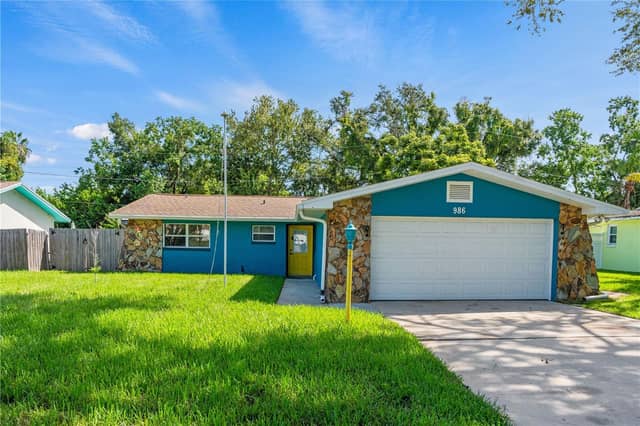 986 LEXINGTON DR photo