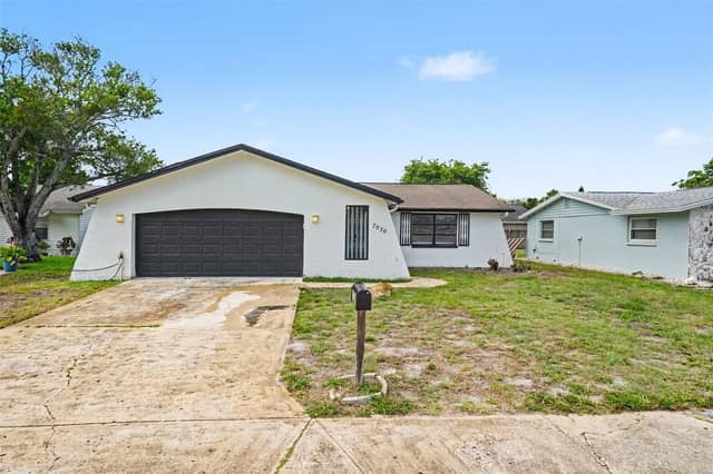 7030 INGLESIDE DR photo